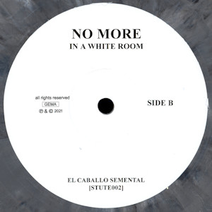 elcaballosemental002greylpb