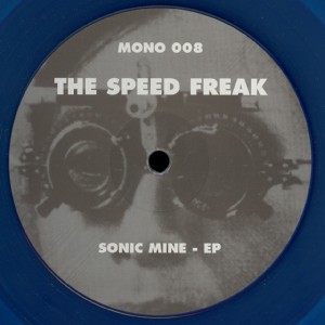 mono008b_blue